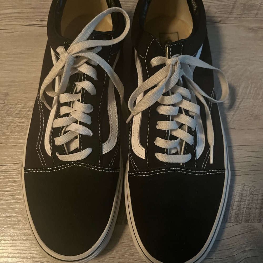 Mens van black